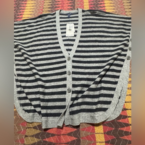 Splendid Women S Grey Striped Wool/Cashmere Blend Buttons Front Cardigan Poncho - Picture 8 of 9